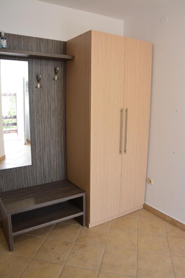 Apartments Marina Ražanac Kamer foto