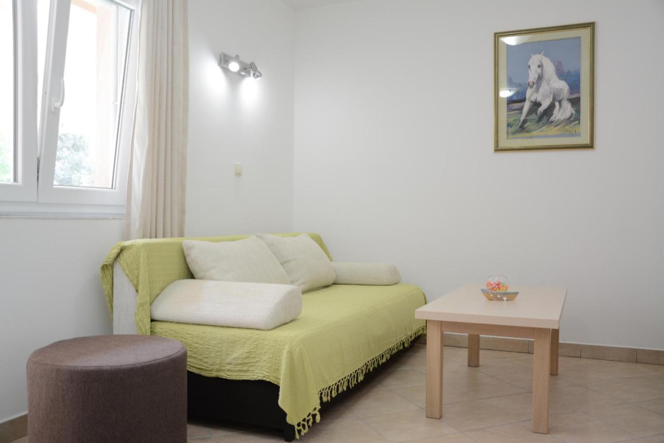 Apartments Marina Ražanac Kamer foto