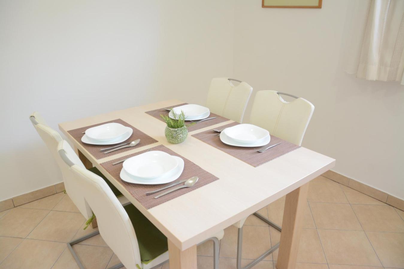 Apartments Marina Ražanac Kamer foto